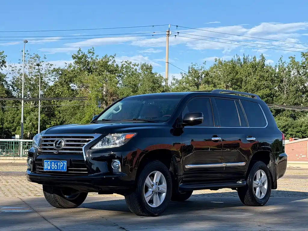 Lexus LX 2013 — фото 1