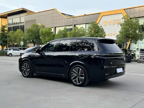 Li Auto L8 2024