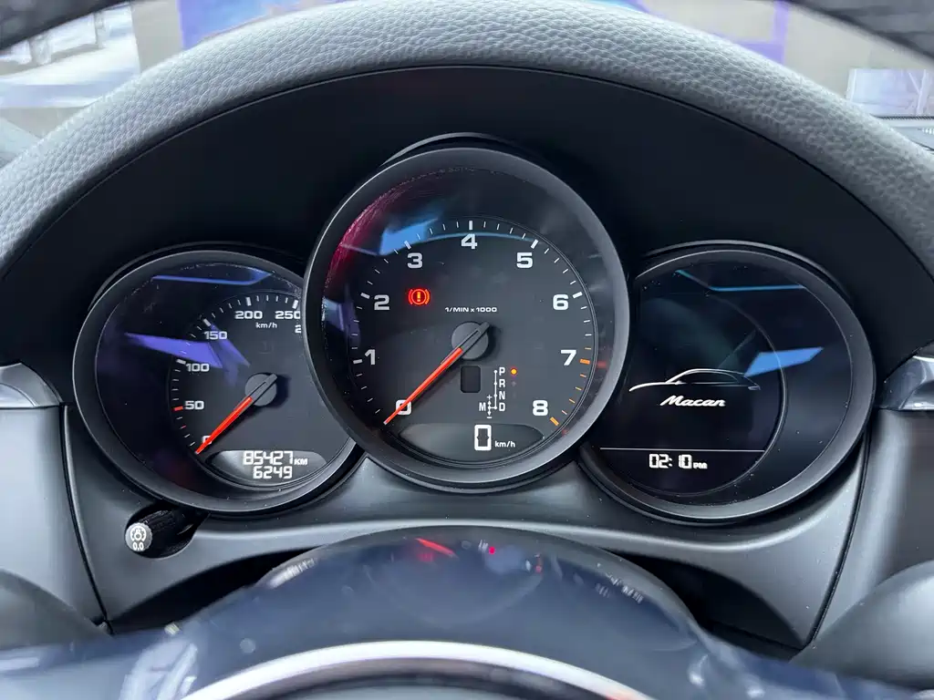 Porsche Macan 2019 — фото 10
