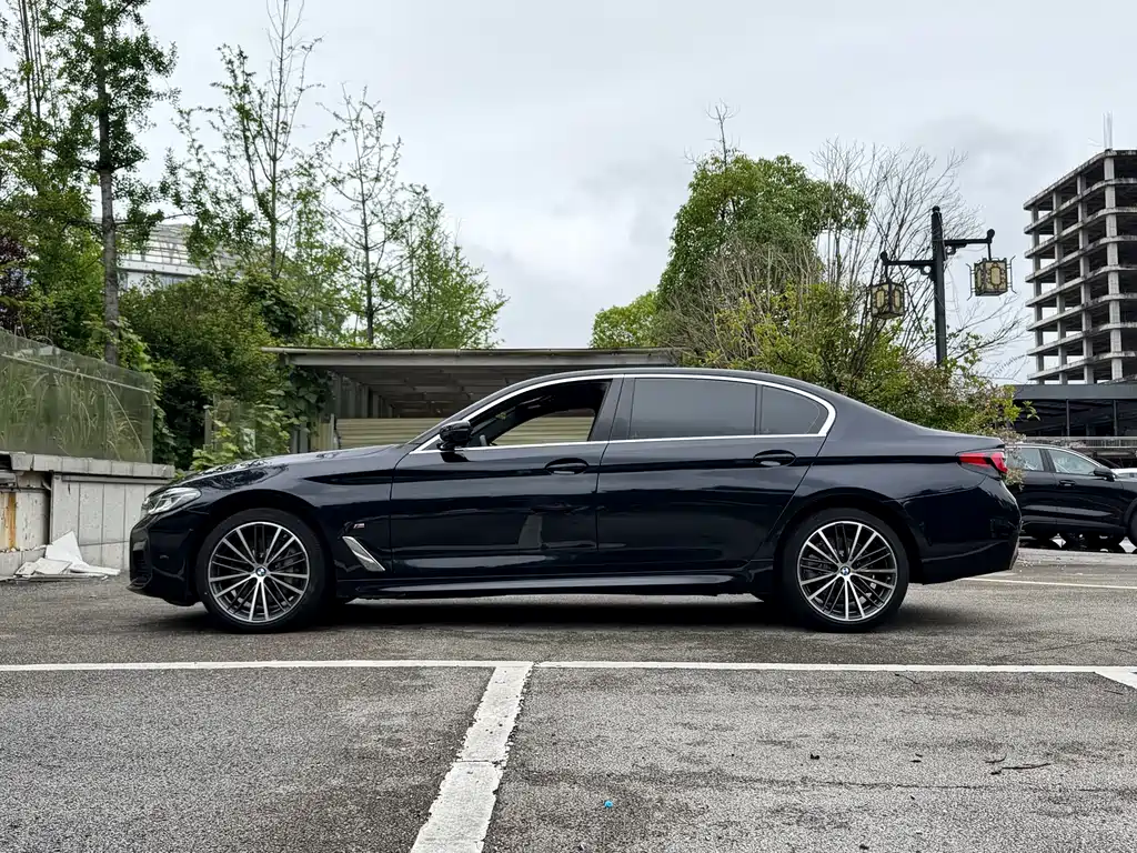 BMW 5 Series 2022