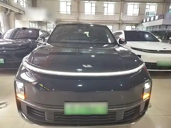 Li Auto L8 2023