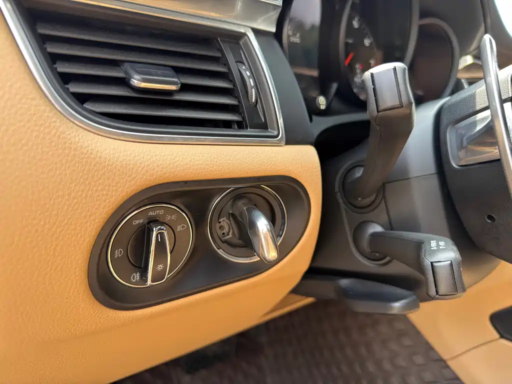 Porsche Macan 2018 — фото 19