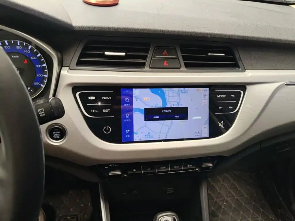Geely Vision X3 2020 — фото 13