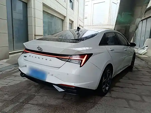 Hyundai Elantra 2021
