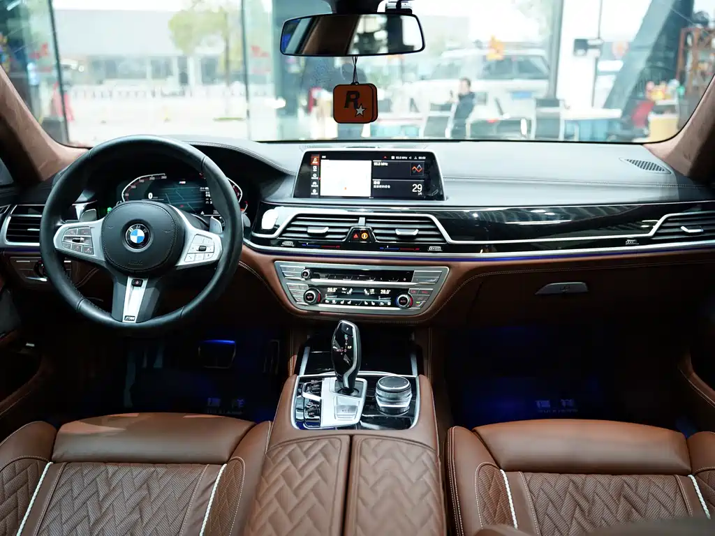 BMW 7 Series 2022 — фото 8