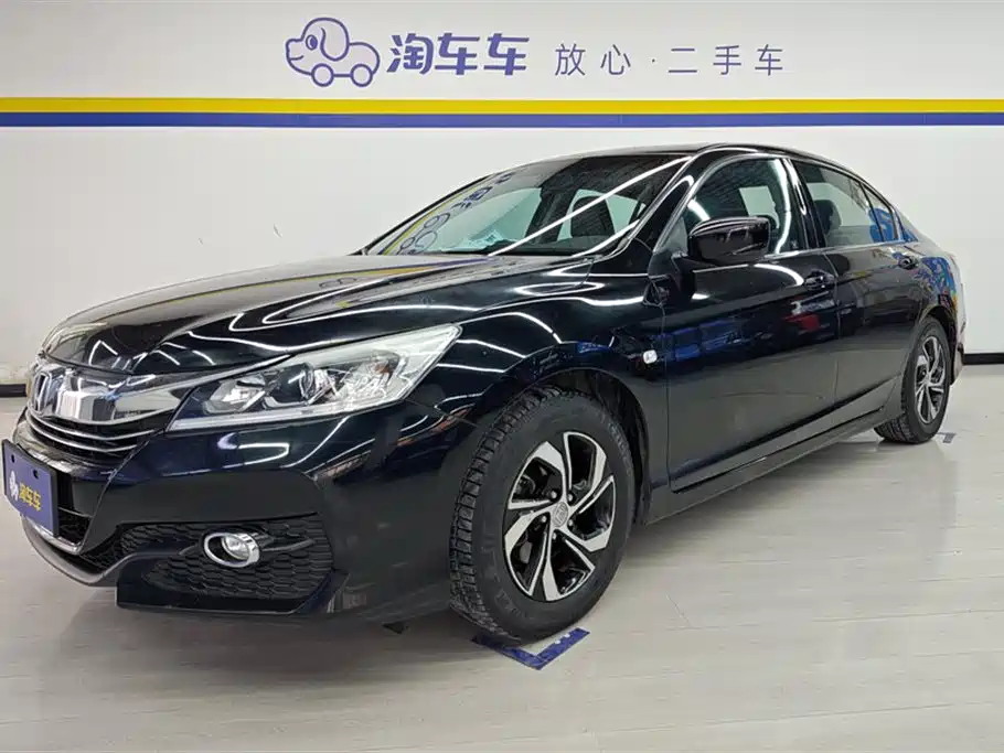 Honda Accord 2016 — фото 1