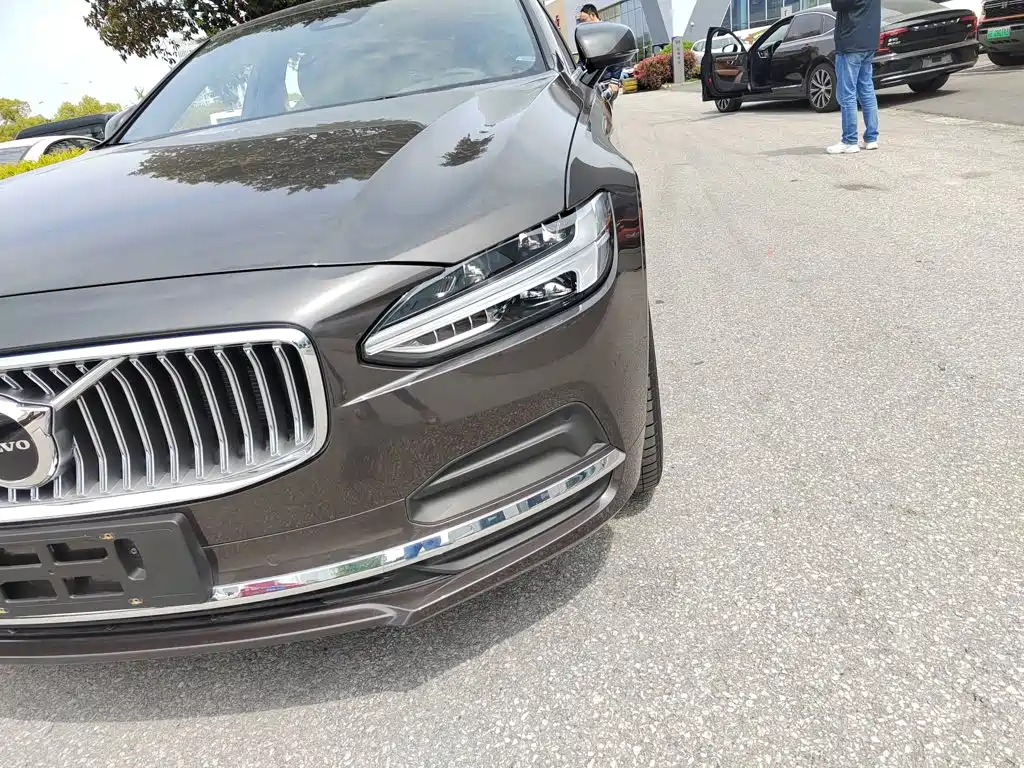 Volvo S90 2025 — фото 18
