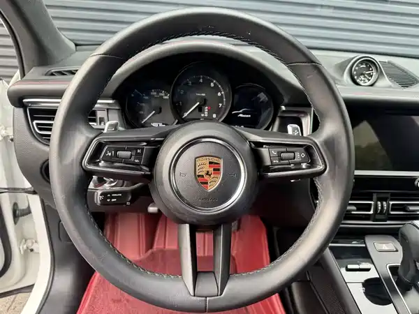 Porsche Macan 2023