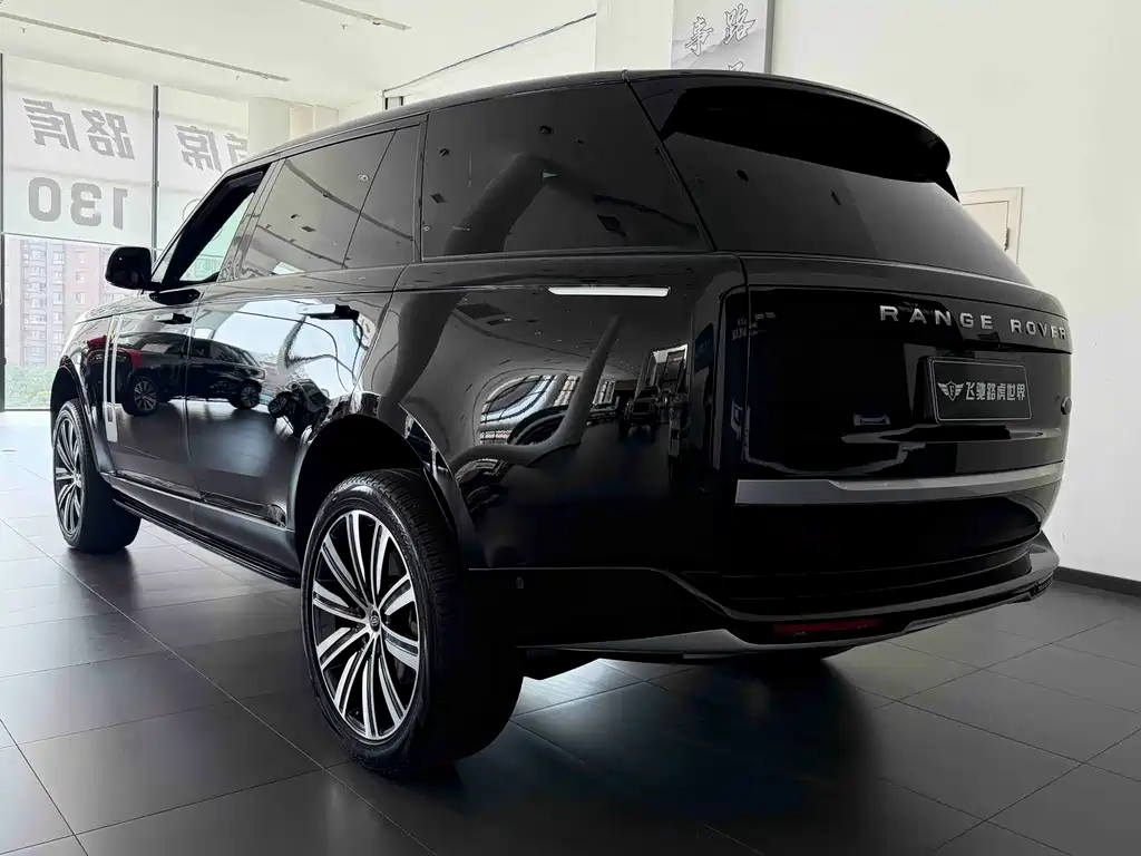 Land Rover Range Rover 2024 — фото 19