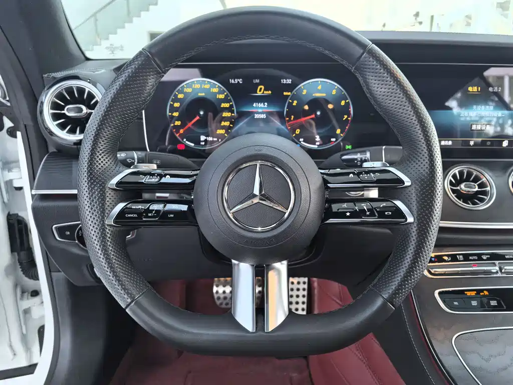 Mercedes-Benz E-Class 2023 — фото 8