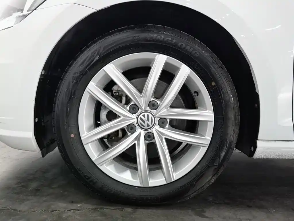 Volkswagen Golf 2019 — фото 17