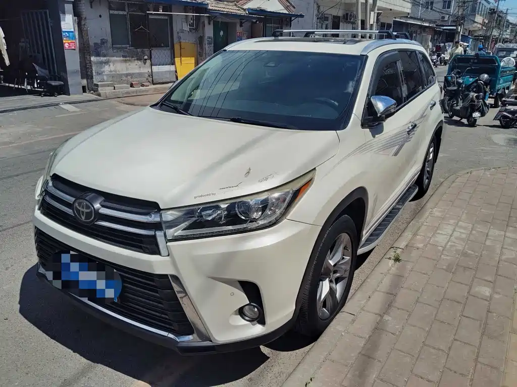 Toyota Highlander 2019 — фото 1