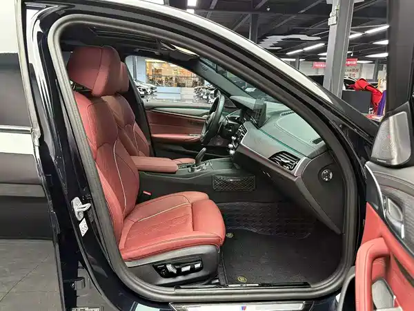 BMW 5 Series 2024