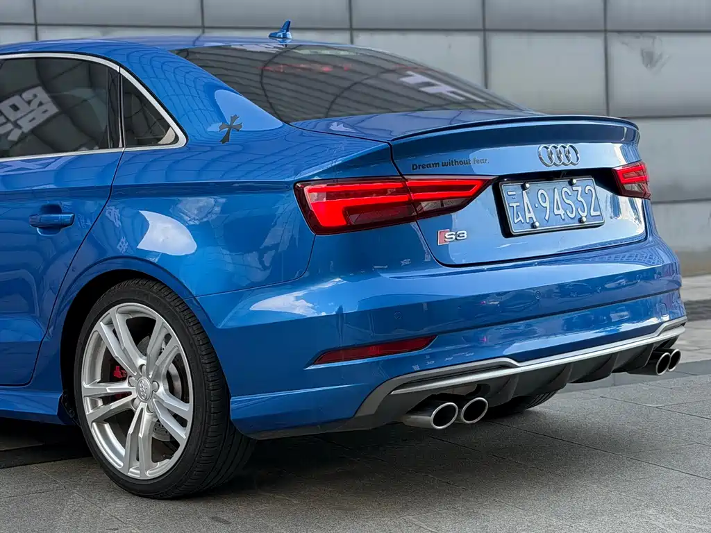 Audi S3 2018 — фото 19