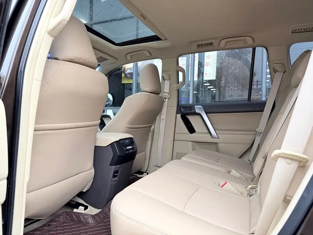 Toyota Prado 2018 — фото 8