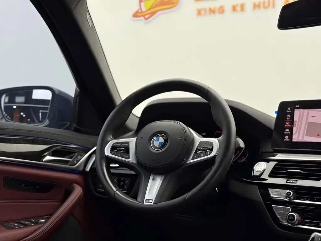 BMW 5 Series 2021 — фото 10