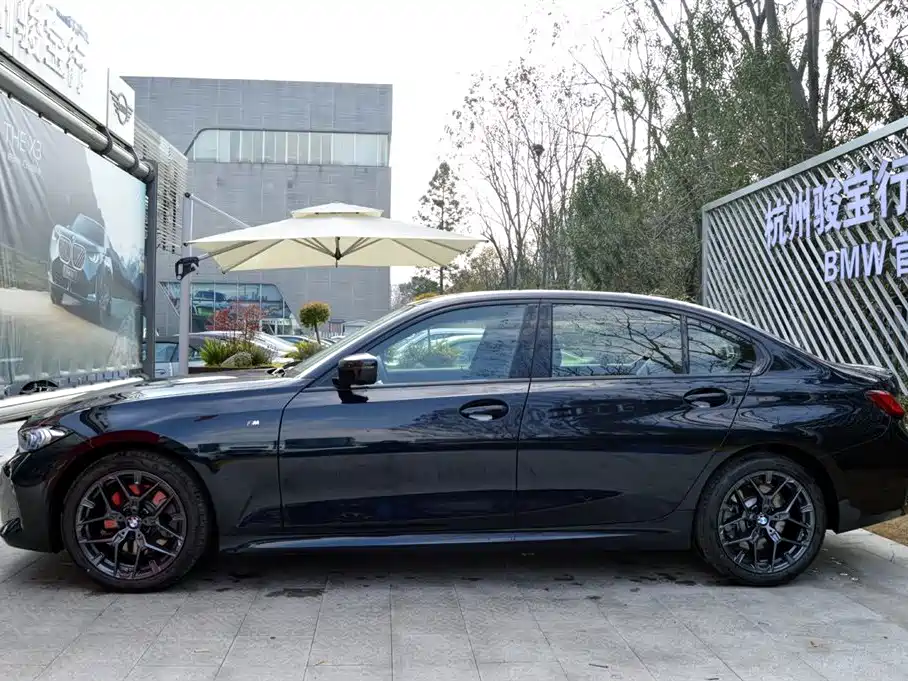 BMW 3 Series 2025