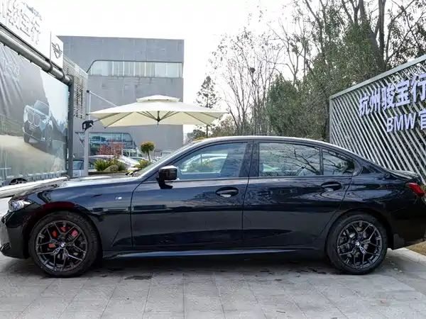 BMW 3 Series 2025