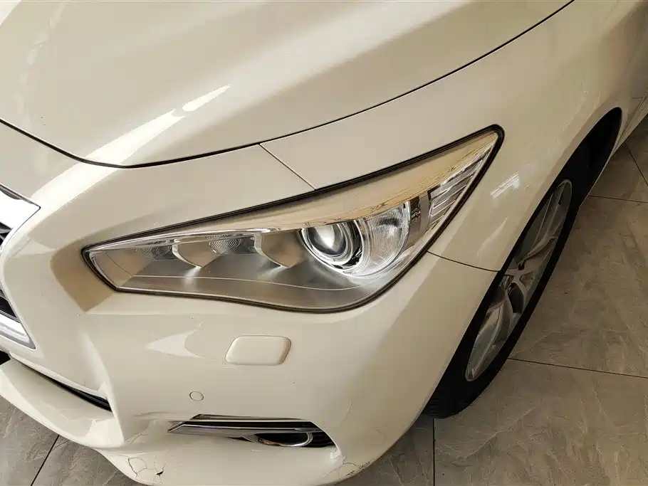 Infiniti Q50 2014