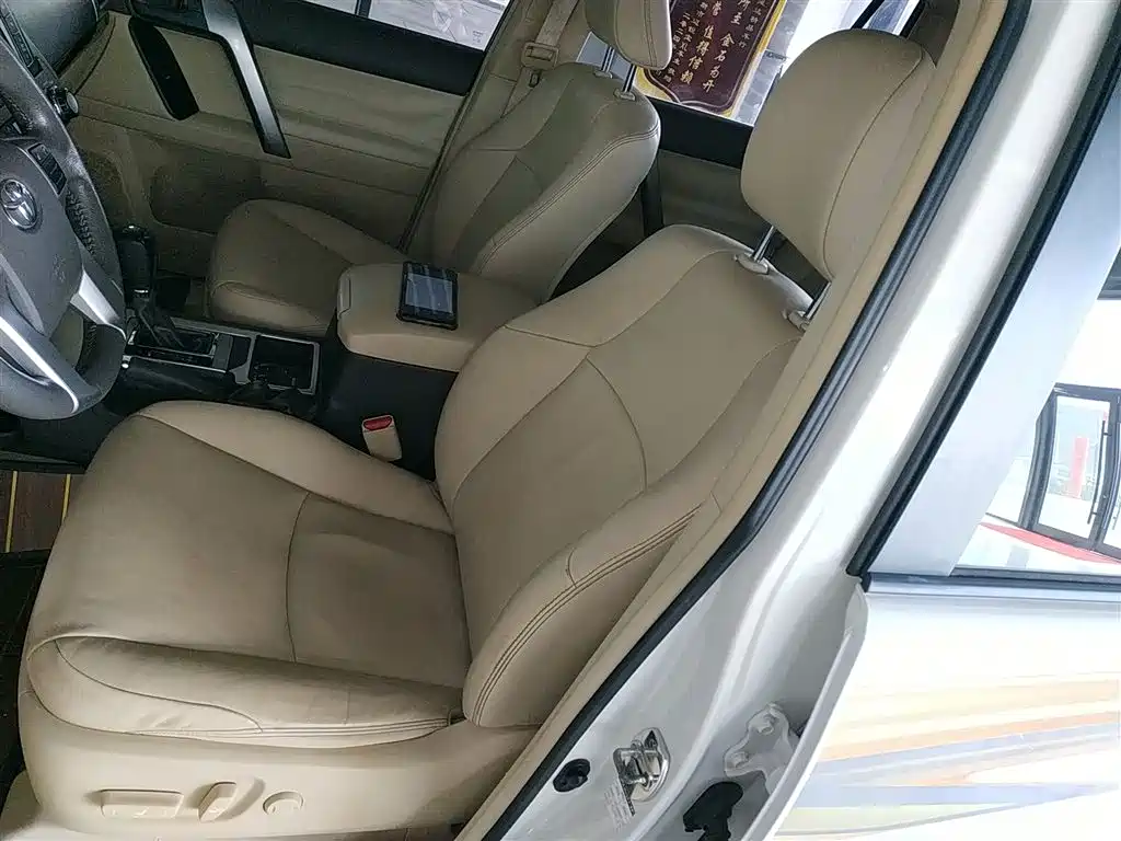 Toyota Prado 2017 — фото 11