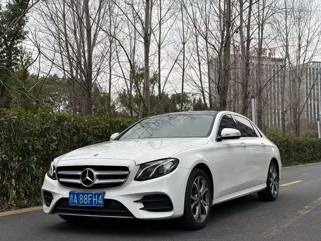 Mercedes-Benz E-Class 2019 — фото 1