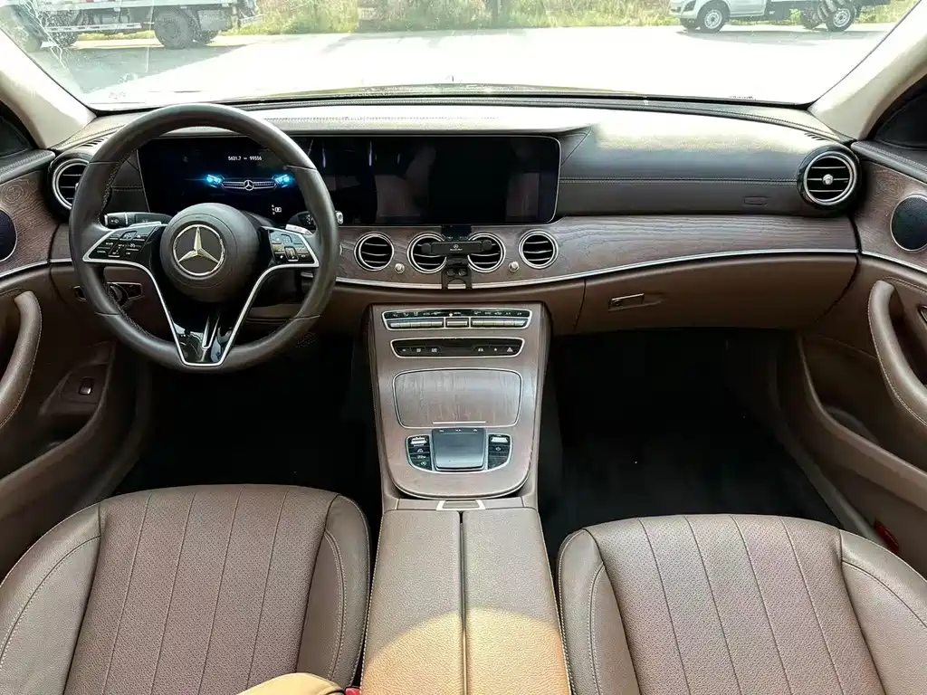 Mercedes-Benz E-Class 2023