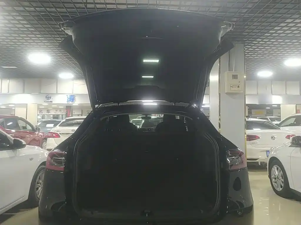Tesla Model Y 2022 — фото 19