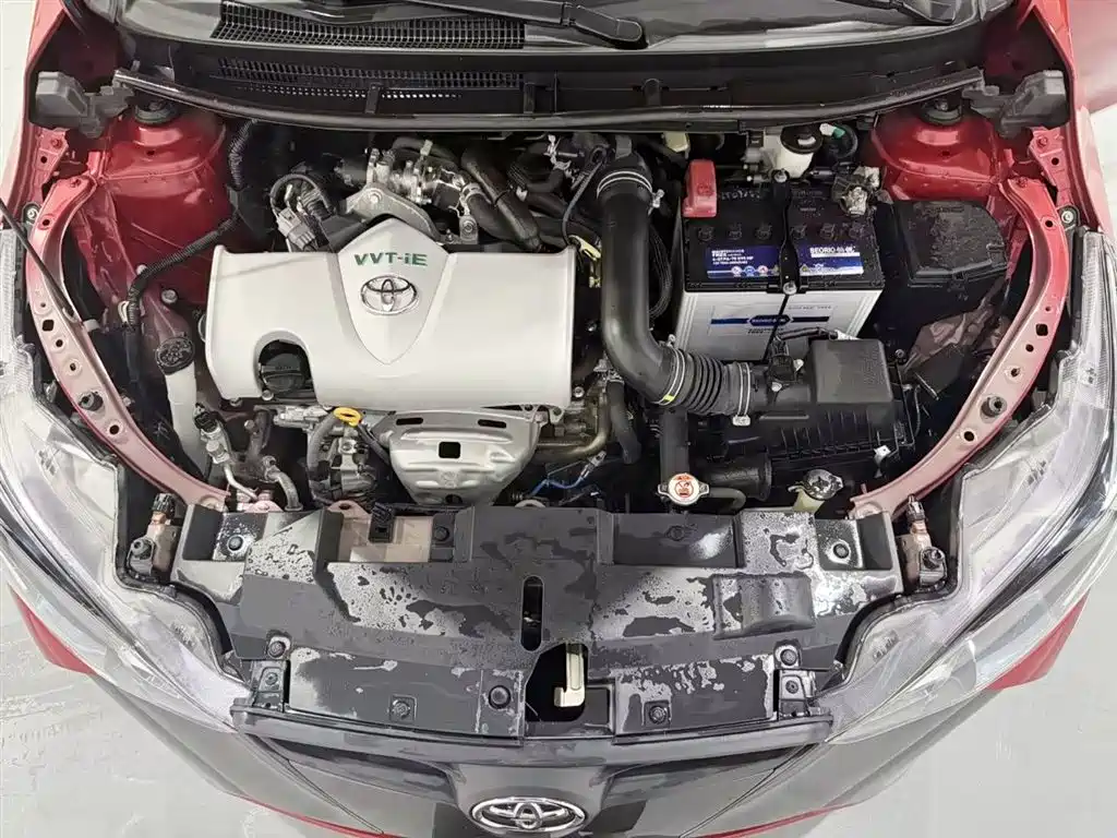 Toyota Yaris L 2019 — фото 10