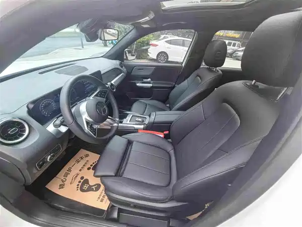 Mercedes-Benz GLB 2024