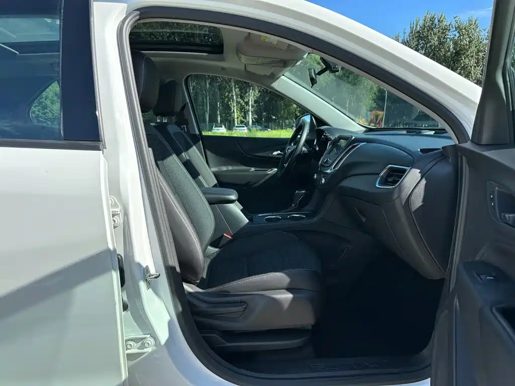 Chevrolet Equinox 2018 — фото 17