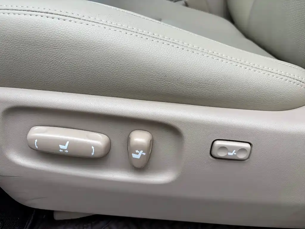 Toyota Land Cruiser 2015 — фото 19