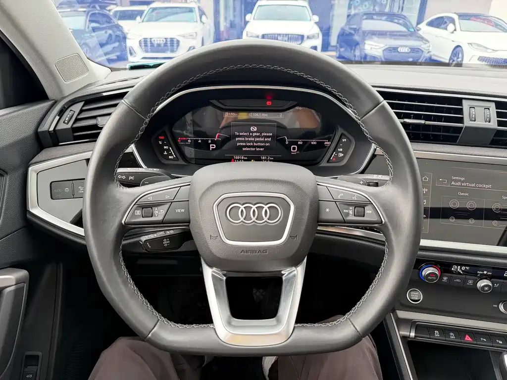 Audi Q3 2023 — фото 10