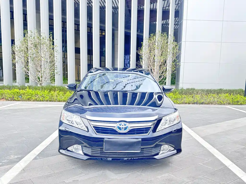 Toyota Camry 2013 — фото 2