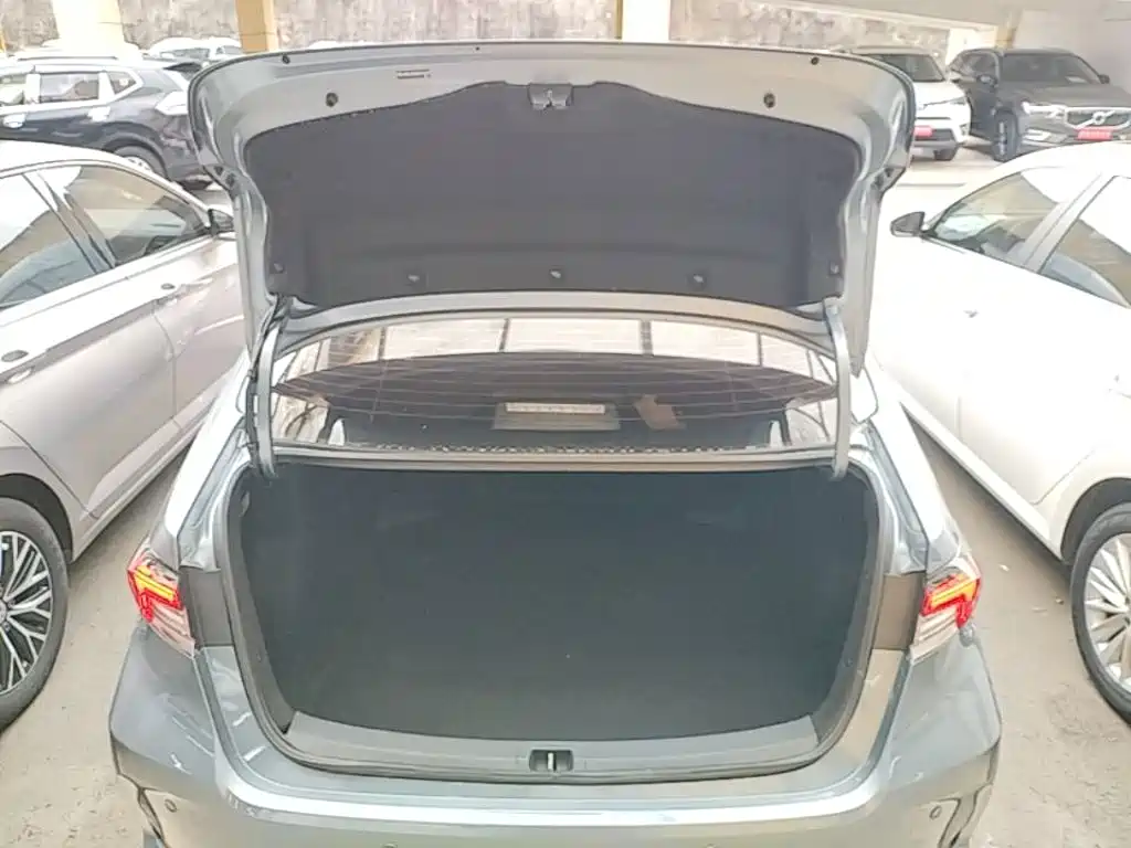 Toyota Corolla 2022 — фото 19