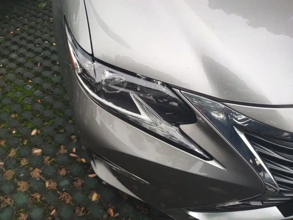Lexus ES 2018 — фото 13