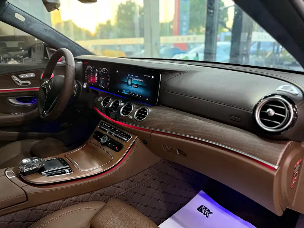 Mercedes-Benz E-Class 2023 — фото 14