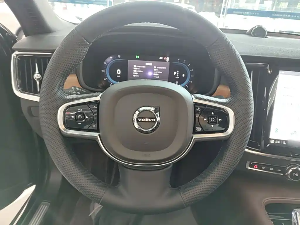 Volvo S90 2025 — фото 11