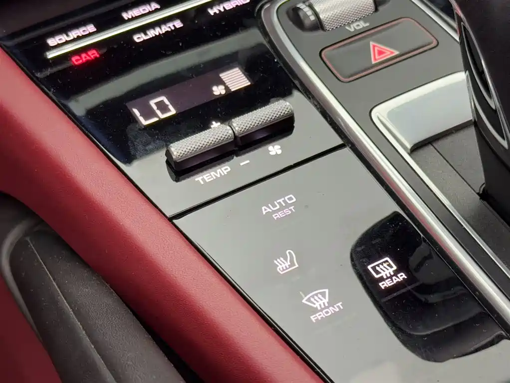 Porsche Cayenne New Energy 2019 — фото 15