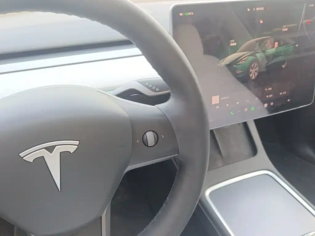 Tesla Model Y 2022 — фото 14