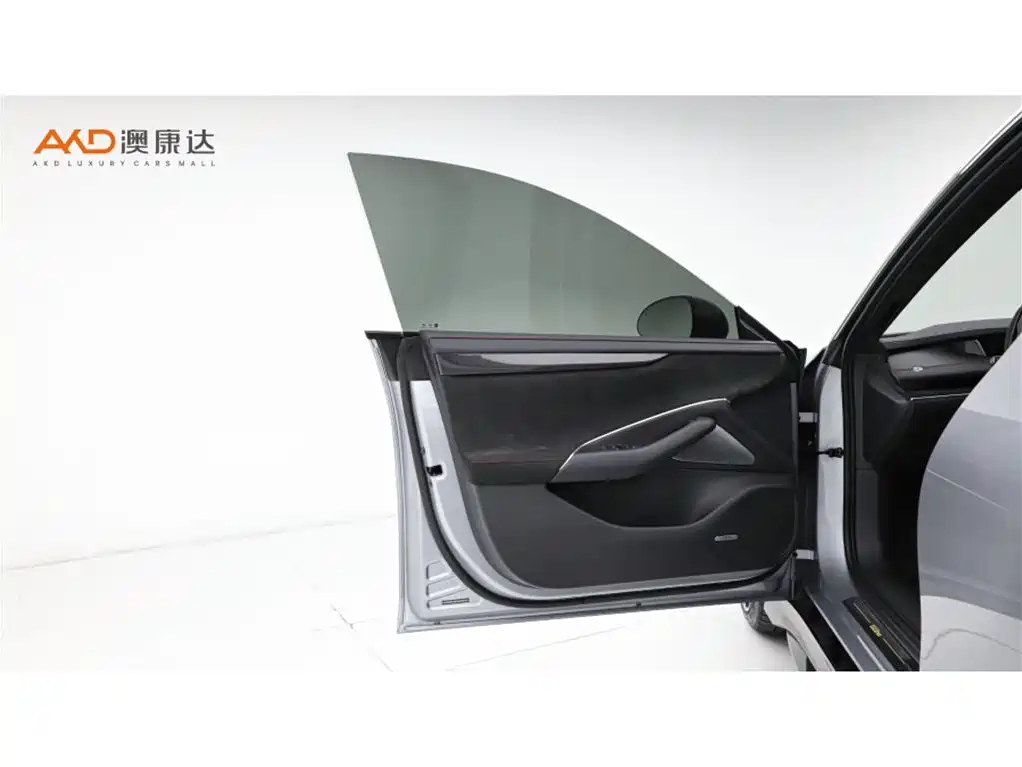 Xiaomi SU7 Ultra 2025 — фото 10