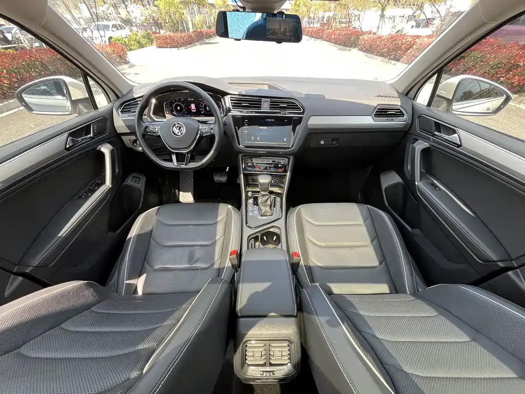 Volkswagen Tiguan L New Energy 2021 — фото 16