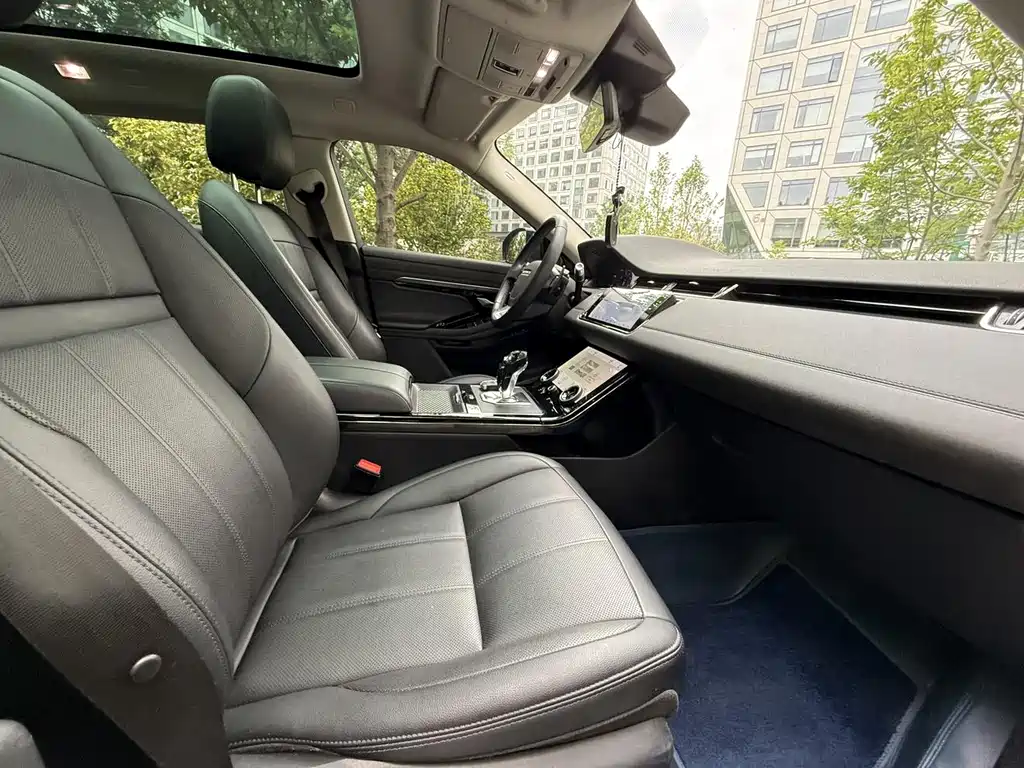 Land Rover Evoque 2021 — фото 9