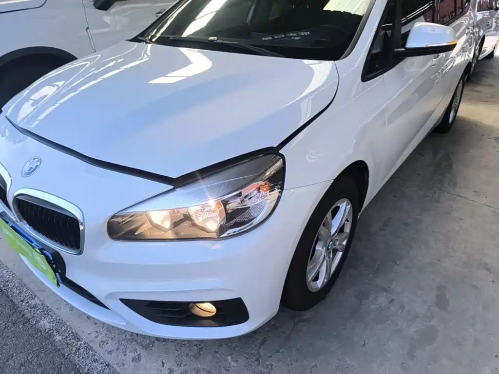 BMW 2 Series Gran Tourer 2017 — фото 18
