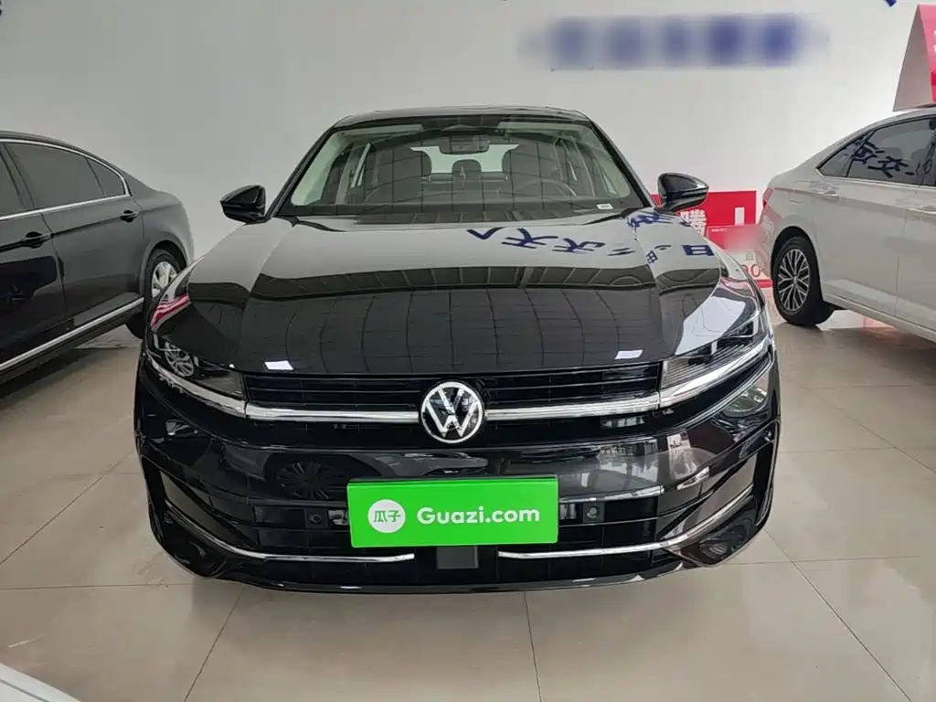 Volkswagen Magotan 2025