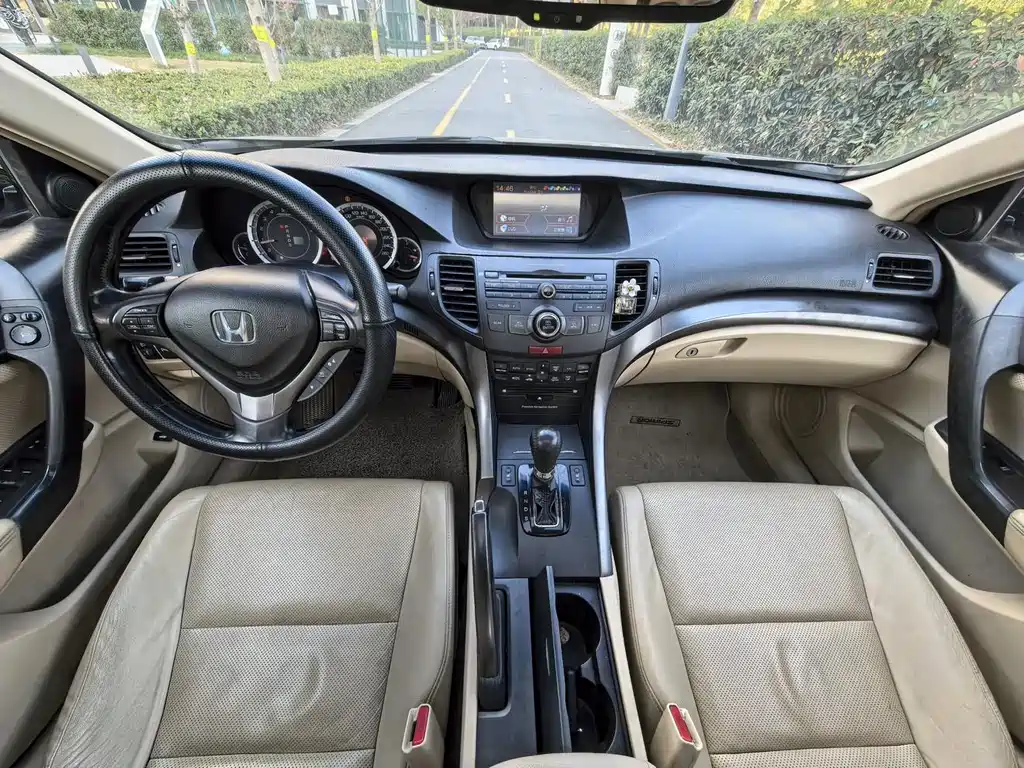 Honda Spirior 2014 — фото 8
