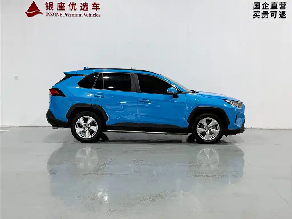 Toyota RAV4 2019 — фото 4