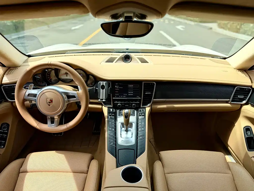 Porsche Panamera 2015 — фото 8