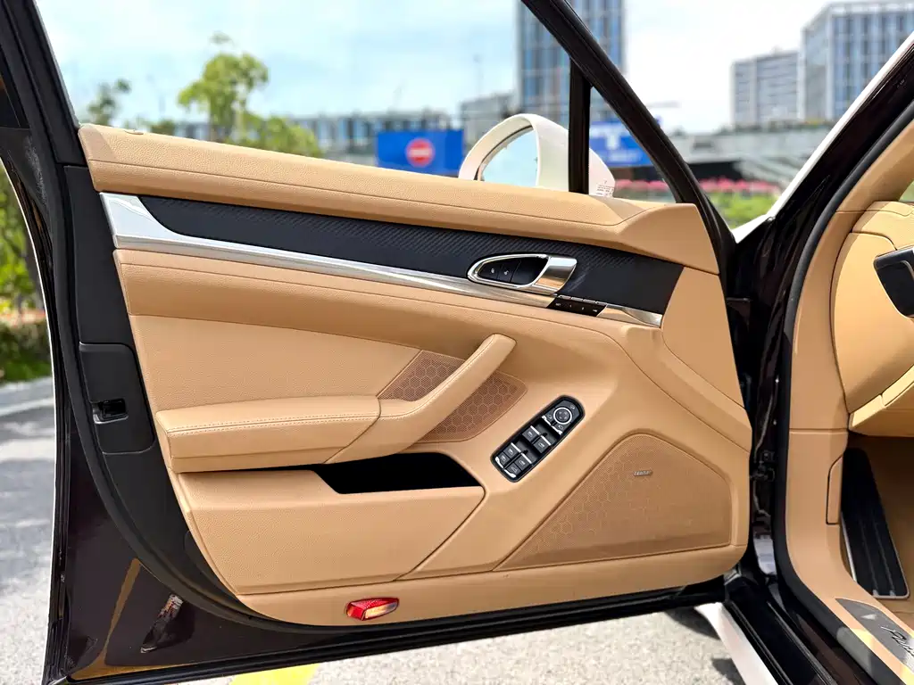 Porsche Panamera 2015 — фото 19