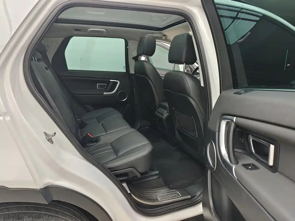 Land Rover Discovery Sport 2016 — фото 12