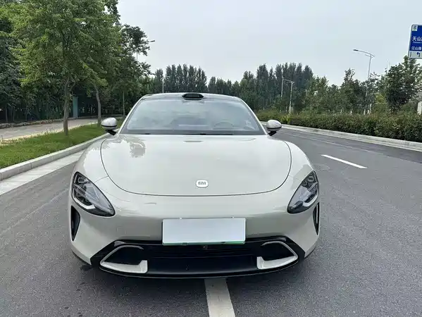 Xiaomi SU7 2024